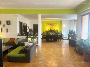 Apartament spațios cu personalitate în imobil interbelic zona Armenească